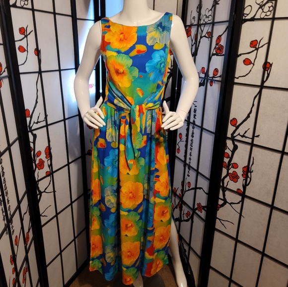 K.C. SPENCER NEW YORK  LADIES MAXI HAWAIIAN FLORAL DRESS/FRONT TIE SIZE 6 - Picture 1 of 16